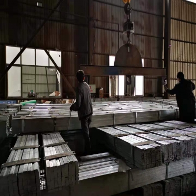 鋼材期貨上漲，熱鍍鋅扁鋼出貨良好